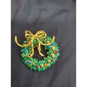 Christmas Reef Brooch, Green with bow